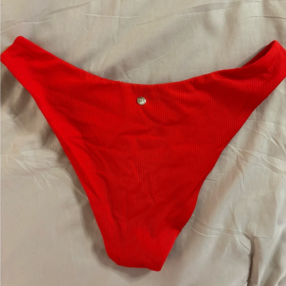 Bikini Bottom - Picture 3 of 3